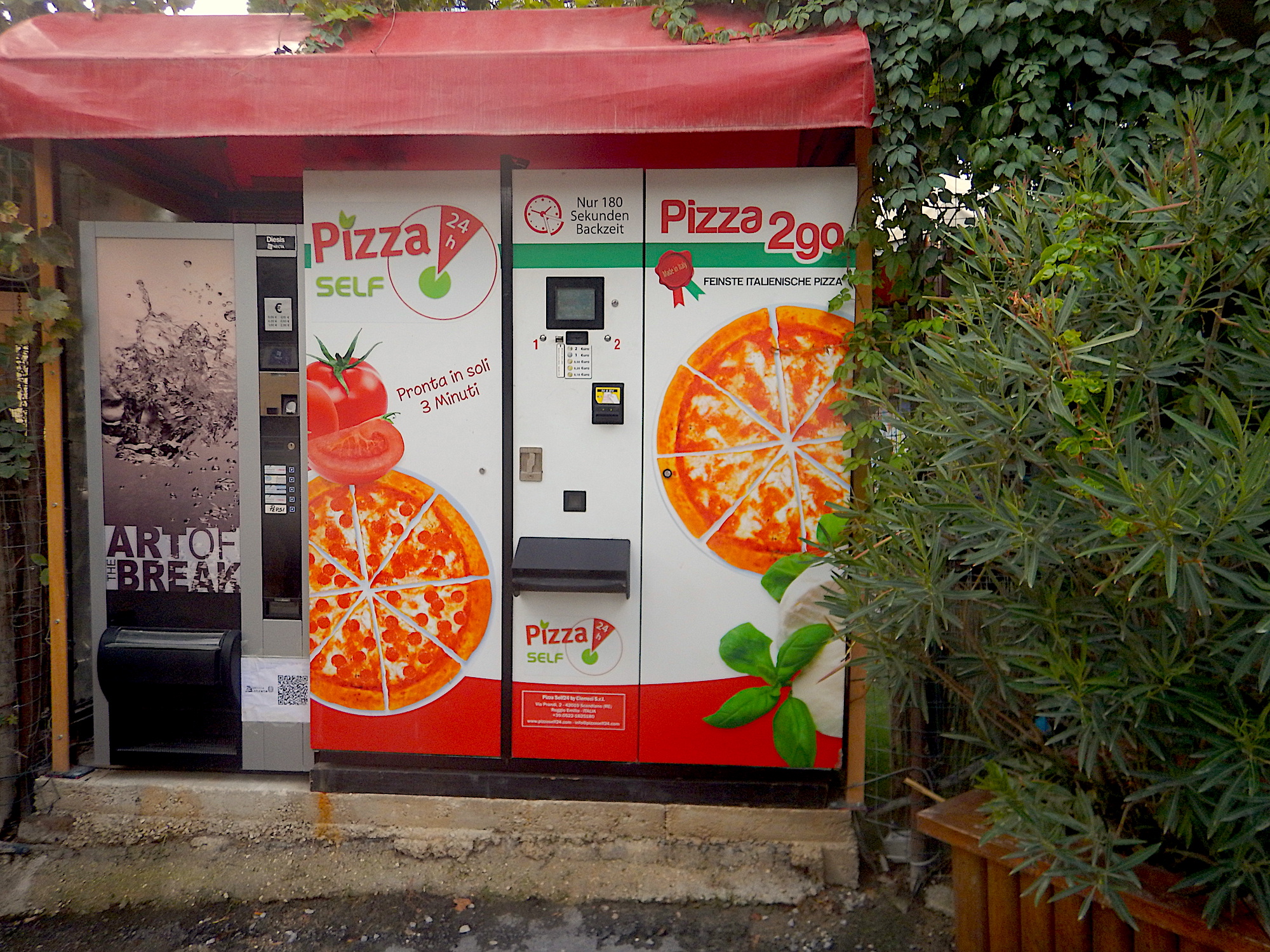 Italian Pizza Vending Machine