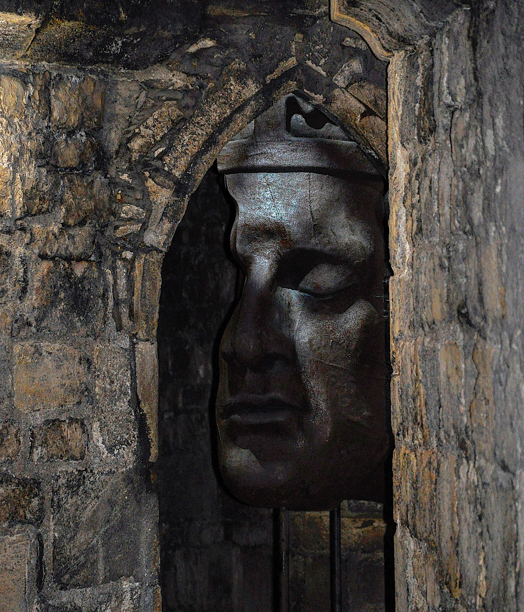 Caernafon castle is host to incredible statues helping add to the ominous beauty.